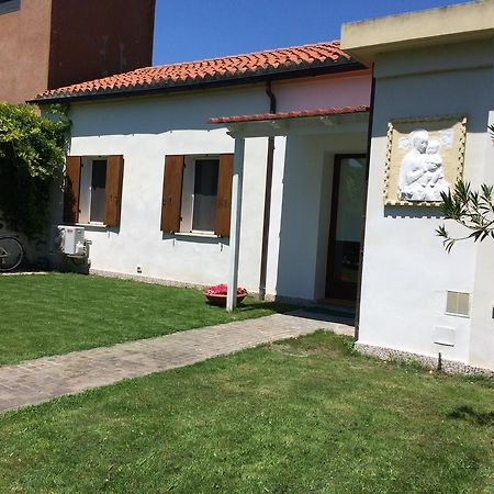 Appartamento Al Bianco Convento Venedig-Lido Rum bild